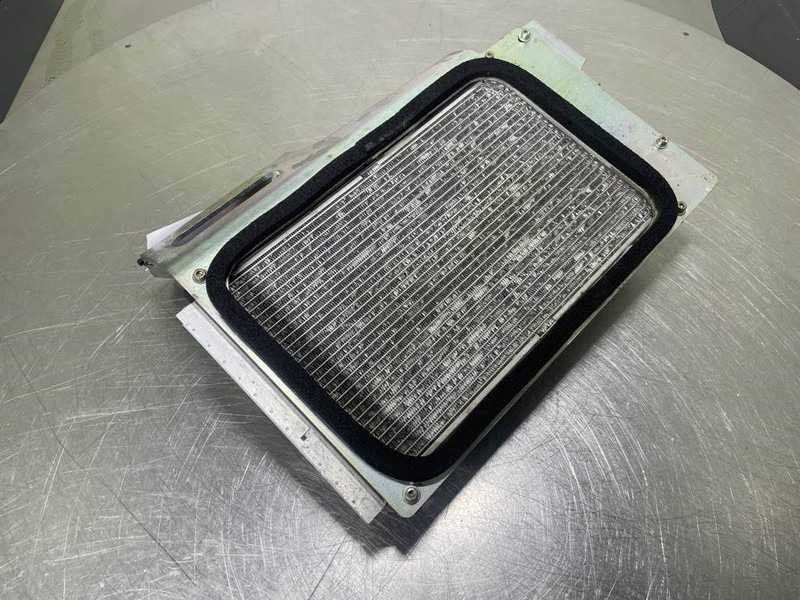 Mecalac 12MTX-5370437-Airco condenser/Klimakondensator - Frame/ Chassis for Construction machinery: picture 3 Mecalac 12MTX-5370437-Airco condenser/Klimakondensator - Frame/ Chassis for Construction machinery: picture 3