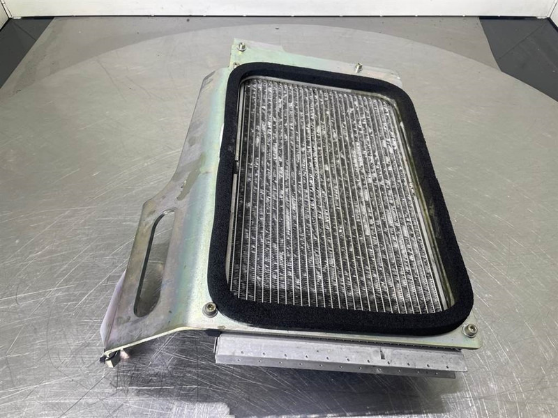 Mecalac 12MTX-5370437-Airco condenser/Klimakondensator - Frame/ Chassis for Construction machinery: picture 4 Mecalac 12MTX-5370437-Airco condenser/Klimakondensator - Frame/ Chassis for Construction machinery: picture 4