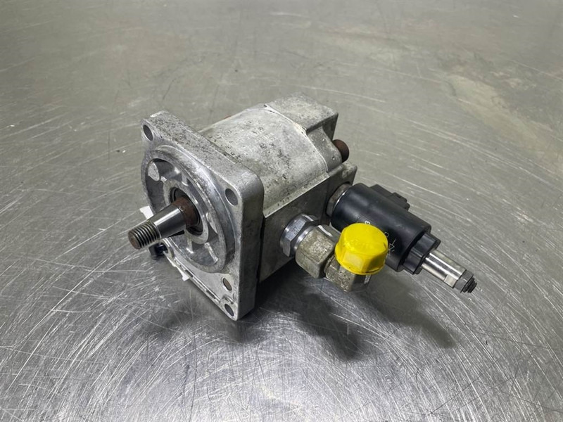Mecalac 12MTX-5370584-Koelvin motor - Hydraulics for Construction machinery: picture 2 Mecalac 12MTX-5370584-Koelvin motor - Hydraulics for Construction machinery: picture 2