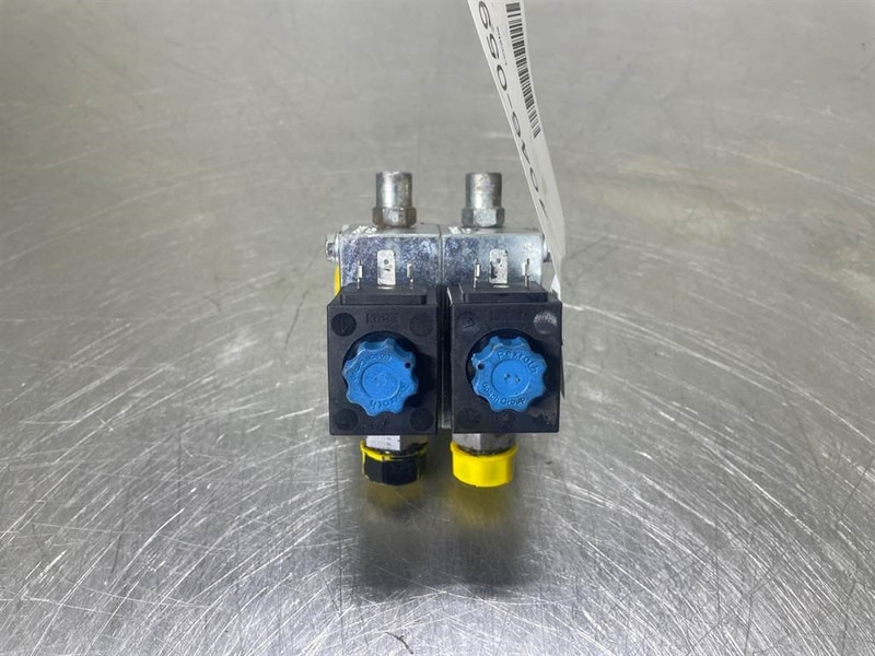 Mecalac 12MTX-6090481-Walvoil 5KT7200301-2/2 Valve - Hydraulics for Construction machinery: picture 3 Mecalac 12MTX-6090481-Walvoil 5KT7200301-2/2 Valve - Hydraulics for Construction machinery: picture 3