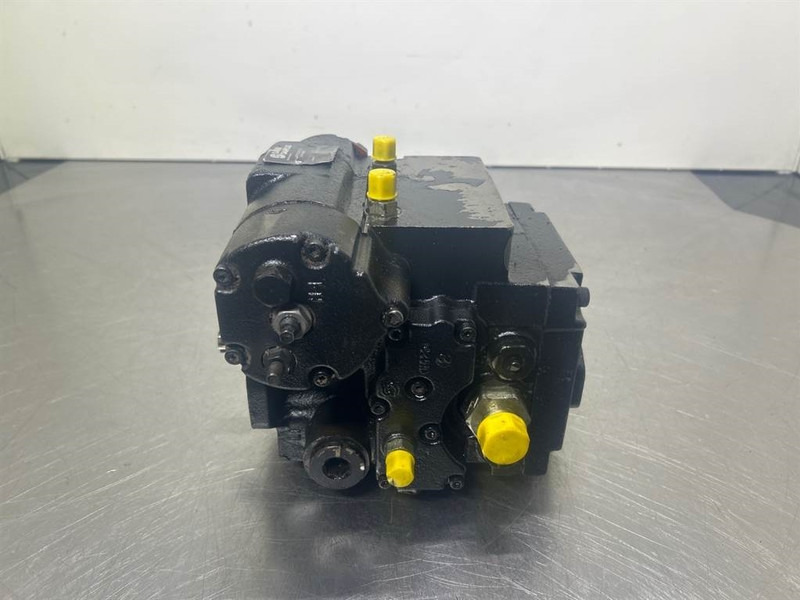 Sauer Danfoss 42R41CG3AN52P3G2F1A34-Drive pump/Fahrpumpe/Rijpomp - Hydraulics for Construction machinery: picture 2 Sauer Danfoss 42R41CG3AN52P3G2F1A34-Drive pump/Fahrpumpe/Rijpomp - Hydraulics for Construction machinery: picture 2