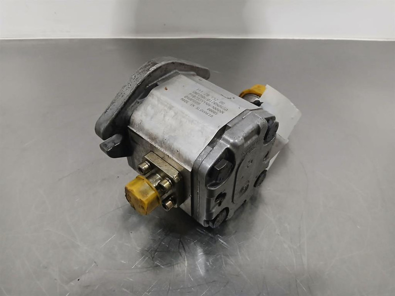 Sauer Danfoss SNP2NN/017RN06-Gearpump/Zahnradpumpe/Tandwielpomp - Hydraulics for Construction machinery: picture 3 Sauer Danfoss SNP2NN/017RN06-Gearpump/Zahnradpumpe/Tandwielpomp - Hydraulics for Construction machinery: picture 3