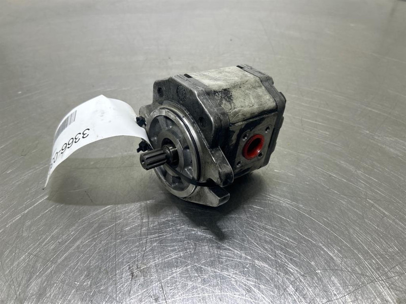 Sauer Danfoss SNP2NN/8,0RNAGSA-Gearpump/Zahnradpumpe - Hydraulics for Construction machinery: picture 1 Sauer Danfoss SNP2NN/8,0RNAGSA-Gearpump/Zahnradpumpe - Hydraulics for Construction machinery: picture 1