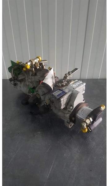 Sauer Sundstrand TPV4/046+046-R4Z - Drive pump - Hydraulics: picture 2 Sauer Sundstrand TPV4/046+046-R4Z - Drive pump - Hydraulics: picture 2