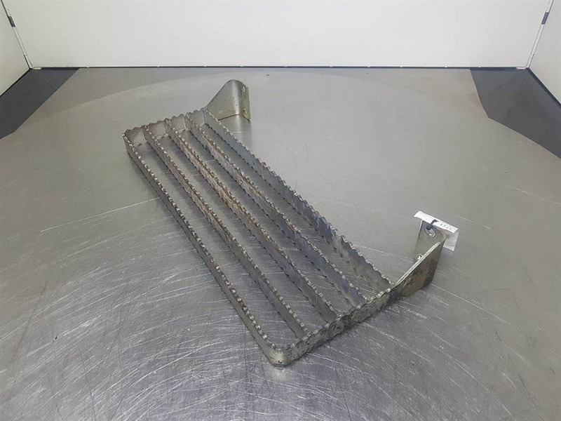 Terex TL210-0455006041-Stair panel/Trittstufen/Traptrede - Frame/ Chassis for Construction machinery: picture 2 Terex TL210-0455006041-Stair panel/Trittstufen/Traptrede - Frame/ Chassis for Construction machinery: picture 2