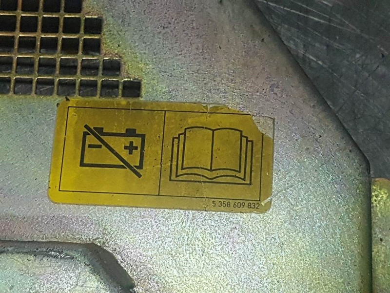 Terex TL210-5358609832-Hood/Haube/Kap - Frame/ Chassis for Construction machinery: picture 5 Terex TL210-5358609832-Hood/Haube/Kap - Frame/ Chassis for Construction machinery: picture 5