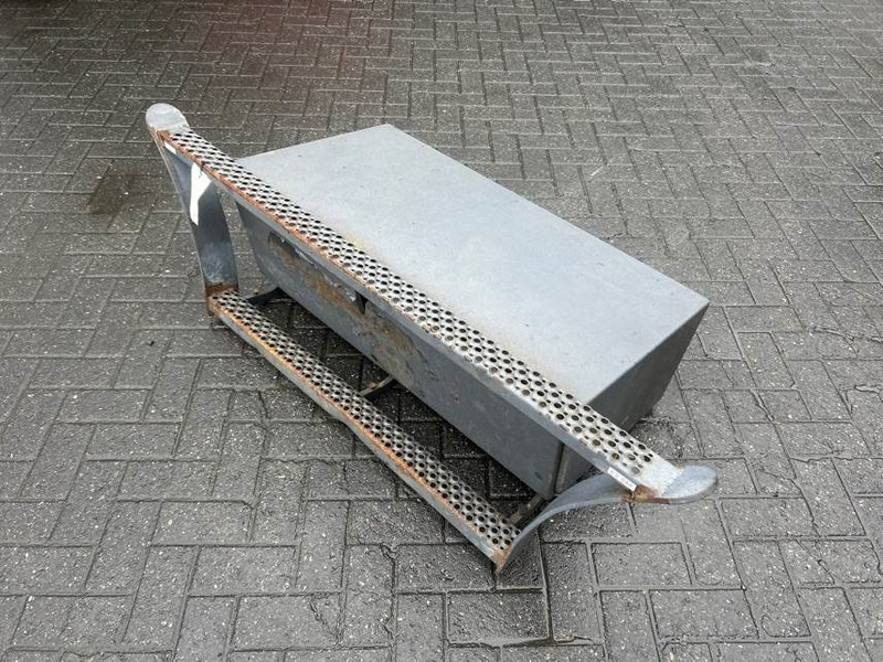 Terex TW150-6105515/6105516-Stair panel/Trittstufen - Frame/ Chassis for Construction machinery: picture 1 Terex TW150-6105515/6105516-Stair panel/Trittstufen - Frame/ Chassis for Construction machinery: picture 1