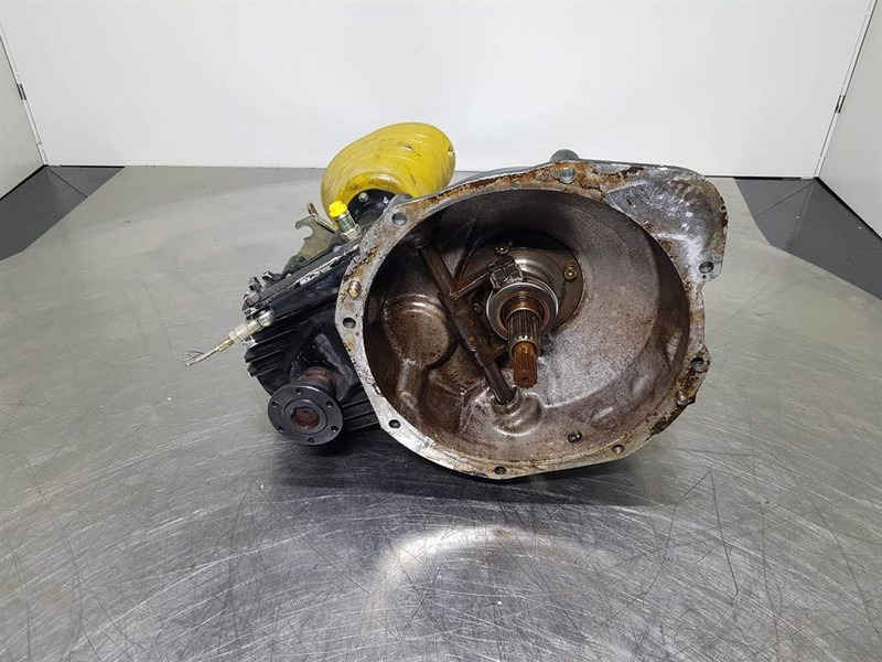 - Transmission/Getriebe/Transmissiebak - Gearbox and parts for Construction machinery: picture 4 - Transmission/Getriebe/Transmissiebak - Gearbox and parts for Construction machinery: picture 4