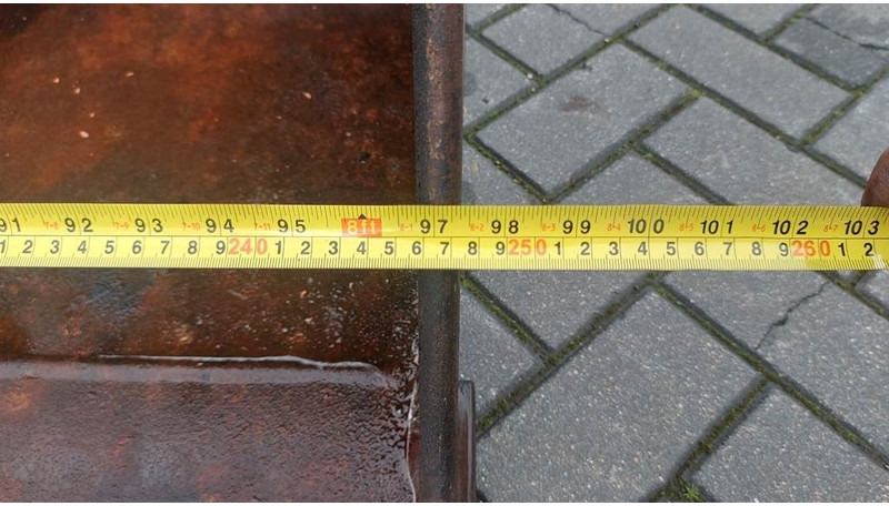 Volvo L 90 C - Bucket for Construction machinery: picture 4 Volvo L 90 C - Bucket for Construction machinery: picture 4