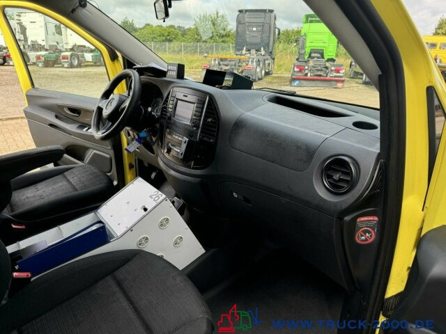 Mercedes-Benz Vito 119 CDI 4x4 Notarzt Rettung Ambulance Klima - Ambulance: picture 4 Mercedes-Benz Vito 119 CDI 4x4 Notarzt Rettung Ambulance Klima - Ambulance: picture 4