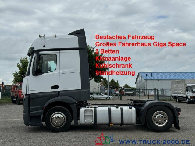 Tractor unit Mercedes-Benz Actros 1846 Giga Space 2Betten Kühlschrank Klima: picture 1
