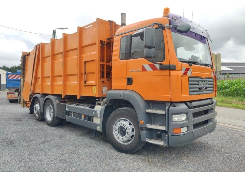 MAN TGA 26.320 6x2 garbage truck ZOELLER - Garbage truck: picture 2 MAN TGA 26.320 6x2 garbage truck ZOELLER - Garbage truck: picture 2