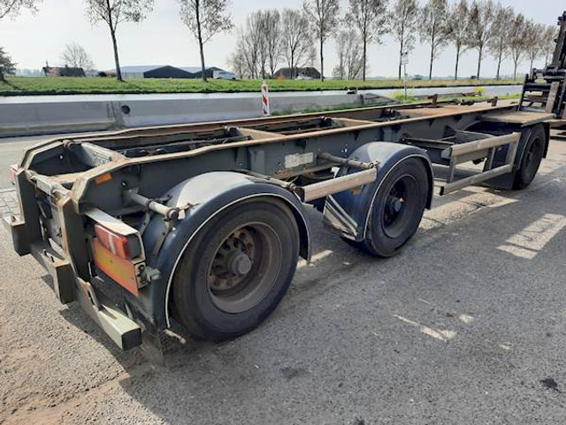 Floor FLA-3-101 - Container transporter/ Swap body semi-trailer: picture 4 Floor FLA-3-101 - Container transporter/ Swap body semi-trailer: picture 4