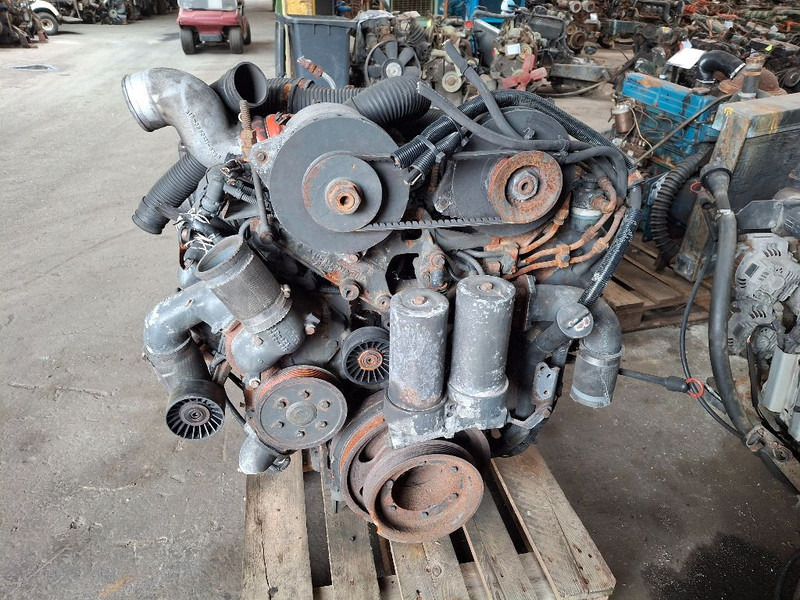 Mercedes-Benz OM442LA - Engine: picture 2 Mercedes-Benz OM442LA - Engine: picture 2