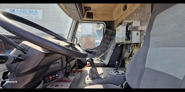 Renault MIDLUM 220 GAS / LPG - Tank truck: picture 5 Renault MIDLUM 220 GAS / LPG - Tank truck: picture 5