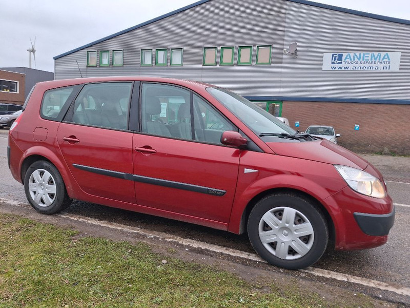 Truck Renault MEGANE SCENIC: picture 14