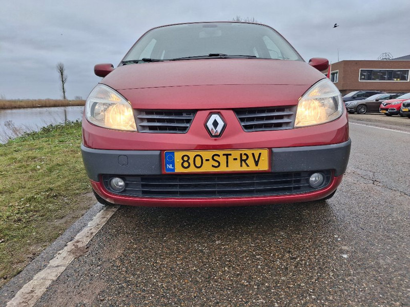 Truck Renault MEGANE SCENIC: picture 19