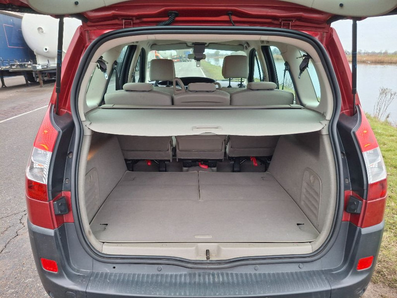 Truck Renault MEGANE SCENIC: picture 8