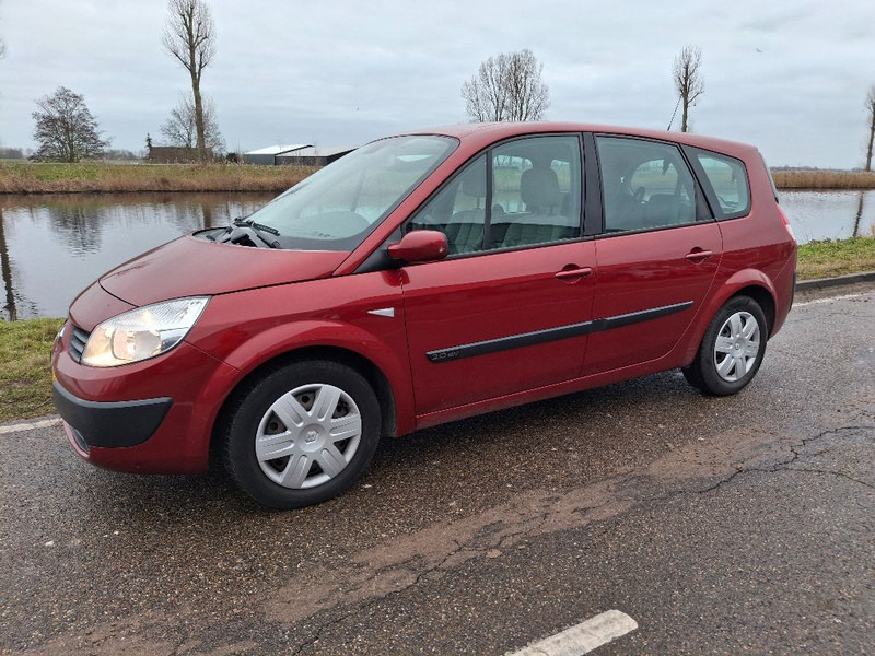 Truck Renault MEGANE SCENIC: picture 16