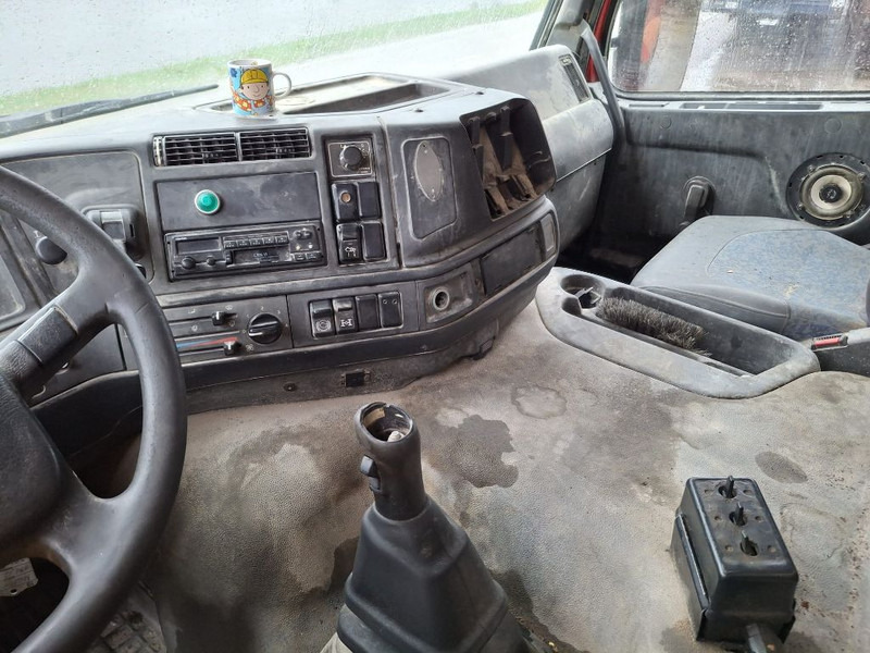 Volvo FM 12-380 8X4 STEEL SUSPENSION - Tipper: picture 2 Volvo FM 12-380 8X4 STEEL SUSPENSION - Tipper: picture 2