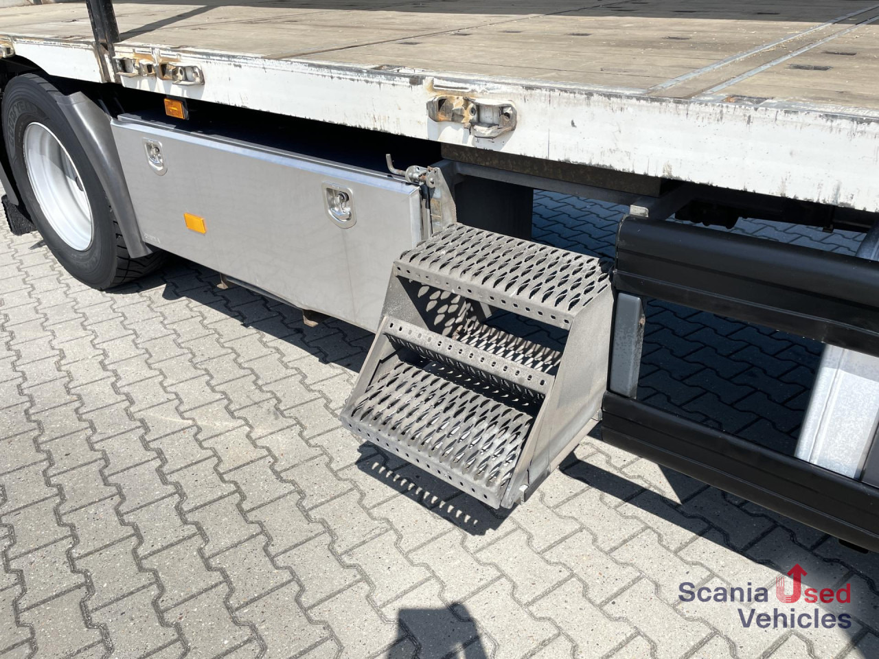 SCANIA P 250 DB4x2MNB SIDE DOORS FULL AIR 250X246X250CM - Box truck: picture 3 SCANIA P 250 DB4x2MNB SIDE DOORS FULL AIR 250X246X250CM - Box truck: picture 3