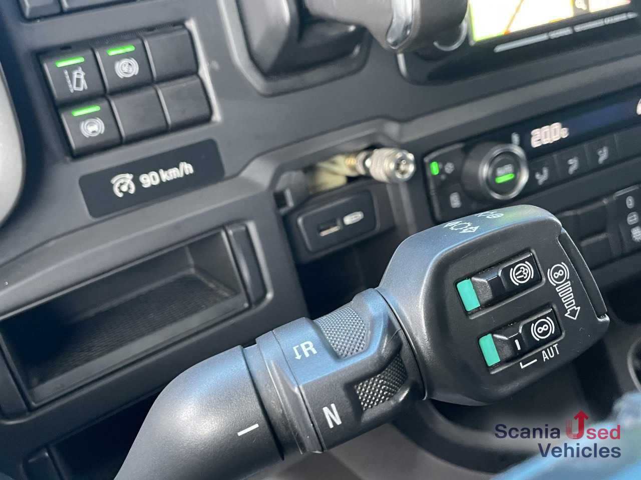 SCANIA R 450 A4x2NA DIFF-L RETARDER NAVI ACC - Tractor unit: picture 4 SCANIA R 450 A4x2NA DIFF-L RETARDER NAVI ACC - Tractor unit: picture 4