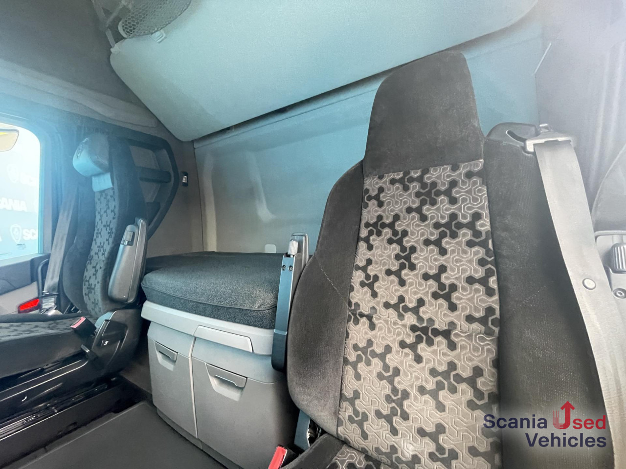 SCANIA S 450 A4x2NA DIFF-L RETARDER PARK AIRCO ACC - Tractor unit: picture 4 SCANIA S 450 A4x2NA DIFF-L RETARDER PARK AIRCO ACC - Tractor unit: picture 4