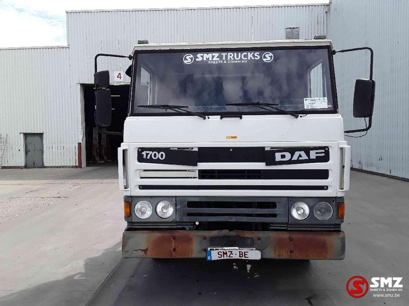 DAF 1700 - Tow truck: picture 2 DAF 1700 - Tow truck: picture 2