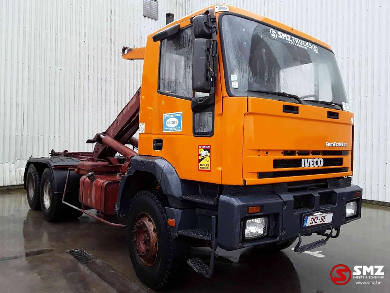 Iveco Trakker 260 E 34 6x4 francais - Container transporter/ Swap body truck: picture 1 Iveco Trakker 260 E 34 6x4 francais - Container transporter/ Swap body truck: picture 1