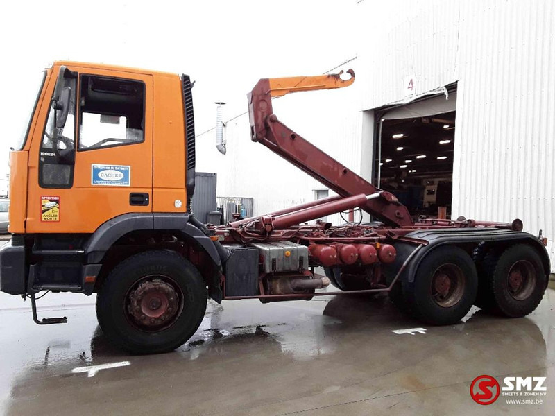 Iveco Trakker 260 E 34 6x4 francais - Container transporter/ Swap body truck: picture 5 Iveco Trakker 260 E 34 6x4 francais - Container transporter/ Swap body truck: picture 5