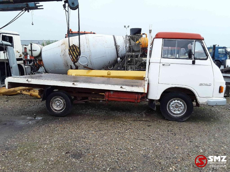 Mercedes-Benz - Dropside/ Flatbed truck: picture 4 Mercedes-Benz - Dropside/ Flatbed truck: picture 4