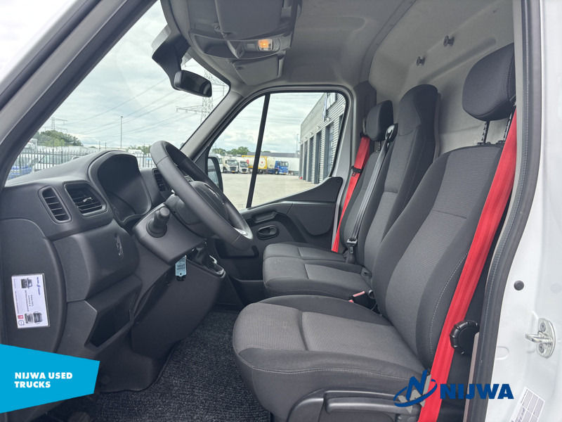 Renault Master T35 145 L3H2 Trekhaak + Climate control - Small van: picture 5 Renault Master T35 145 L3H2 Trekhaak + Climate control - Small van: picture 5