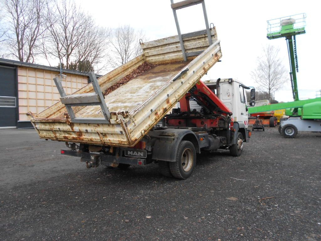 MAN MAN LE8.150 mit Palfinger PKG7001 MAN LE8.150 mit Palfinger PKG7001 - Tipper, Crane truck: picture 4 MAN MAN LE8.150 mit Palfinger PKG7001 MAN LE8.150 mit Palfinger PKG7001 - Tipper, Crane truck: picture 4