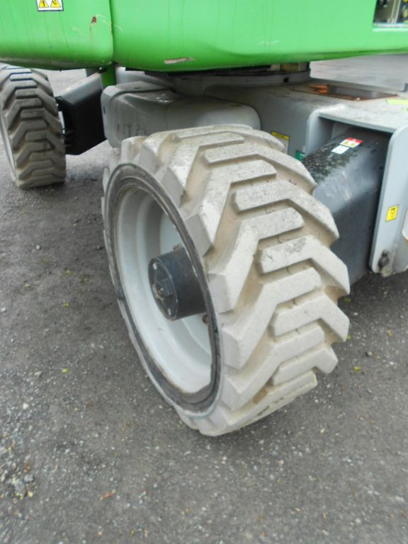 Articulated boom Niftylift Niftylift HR28 Hybrid , 4x4 , 28 Niftylift HR28 Hybrid , 4x4 , 28: picture 7 Articulated boom Niftylift Niftylift HR28 Hybrid , 4x4 , 28 Niftylift HR28 Hybrid , 4x4 , 28: picture 7