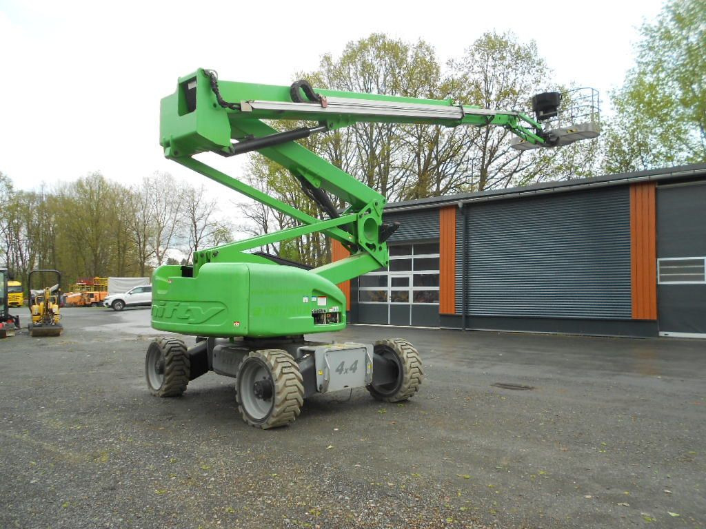 Articulated boom Niftylift Niftylift HR28 Hybrid , 4x4 , 28 Niftylift HR28 Hybrid , 4x4 , 28: picture 6 Articulated boom Niftylift Niftylift HR28 Hybrid , 4x4 , 28 Niftylift HR28 Hybrid , 4x4 , 28: picture 6