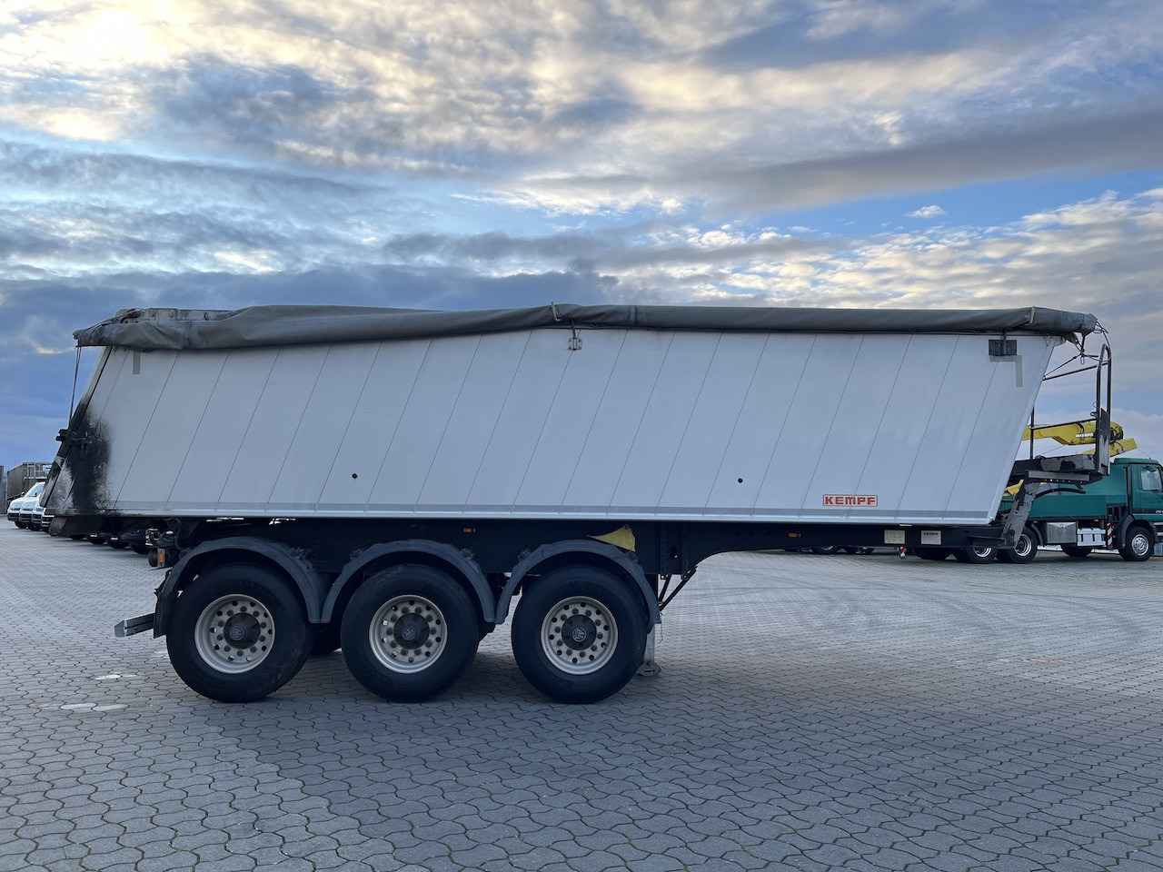Tipper semi-trailer Kempf SKM 35 3 Thermo Mulde: picture 10 Tipper semi-trailer Kempf SKM 35 3 Thermo Mulde: picture 10