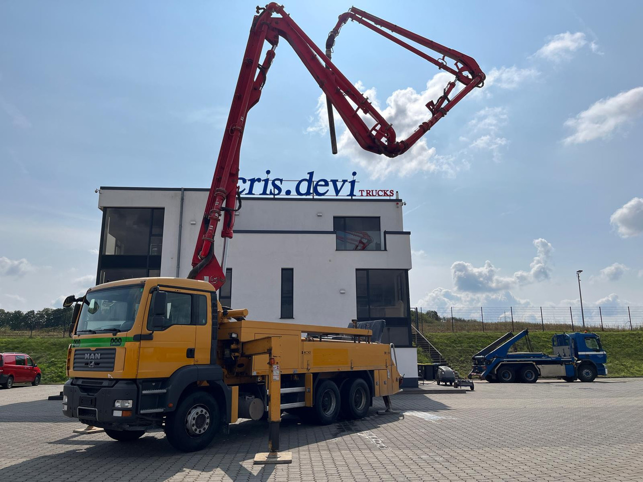 MAN 26.360 6x4 Putzmeister 24 m Hallenpumpe - Concrete pump truck: picture 1 MAN 26.360 6x4 Putzmeister 24 m Hallenpumpe - Concrete pump truck: picture 1