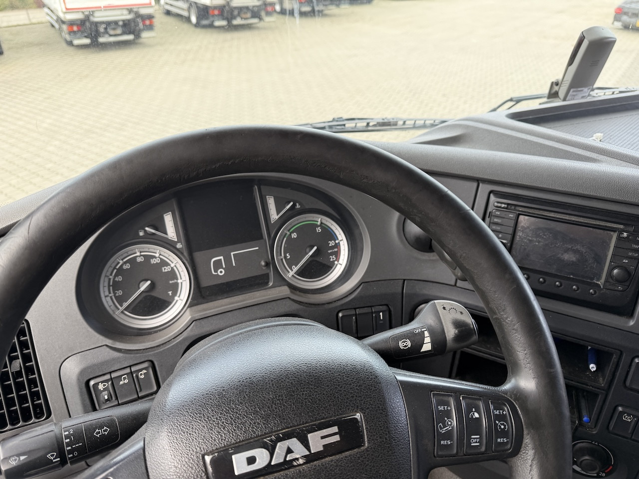 Tractor unit Daf XF 460 4x2 Retarder: picture 11 Tractor unit Daf XF 460 4x2 Retarder: picture 11