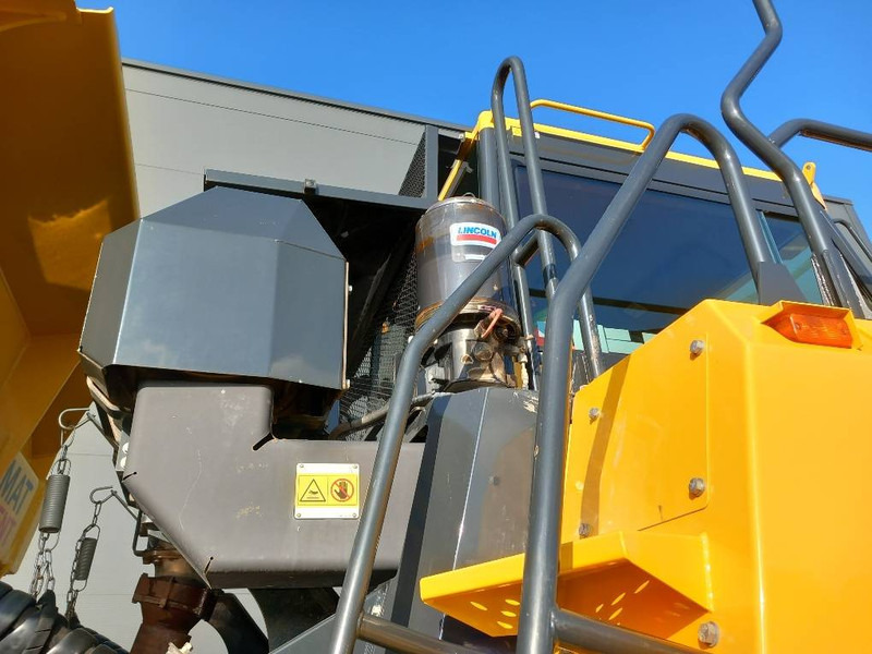 Komatsu HM400-5E0 - Articulated dumper: picture 5 Komatsu HM400-5E0 - Articulated dumper: picture 5