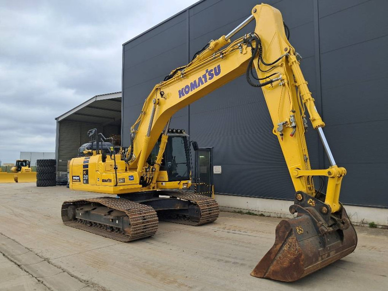 Komatsu PC210LCI-11 - Crawler excavator: picture 1 Komatsu PC210LCI-11 - Crawler excavator: picture 1