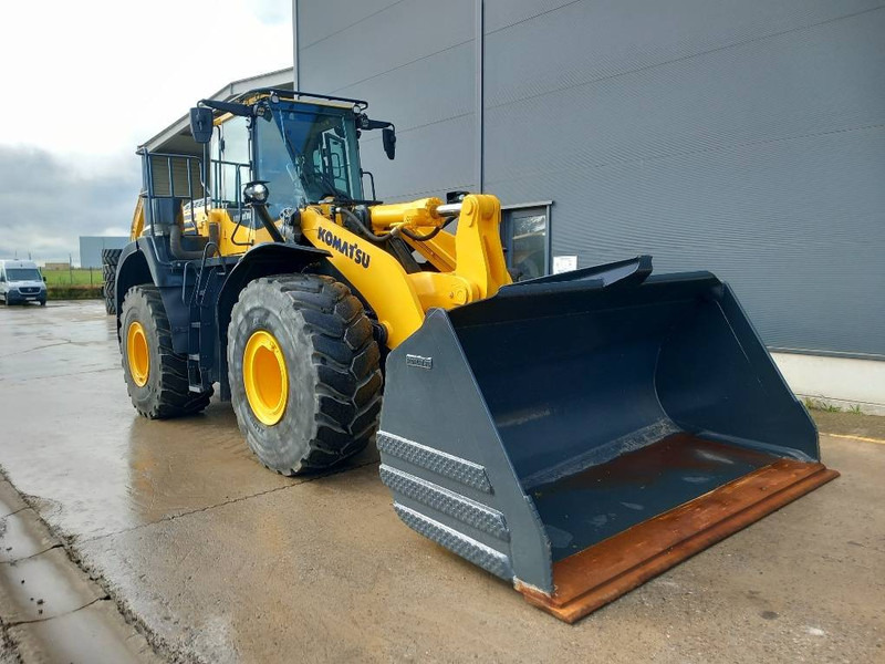 Komatsu WA480-8 - Wheel loader: picture 1 Komatsu WA480-8 - Wheel loader: picture 1