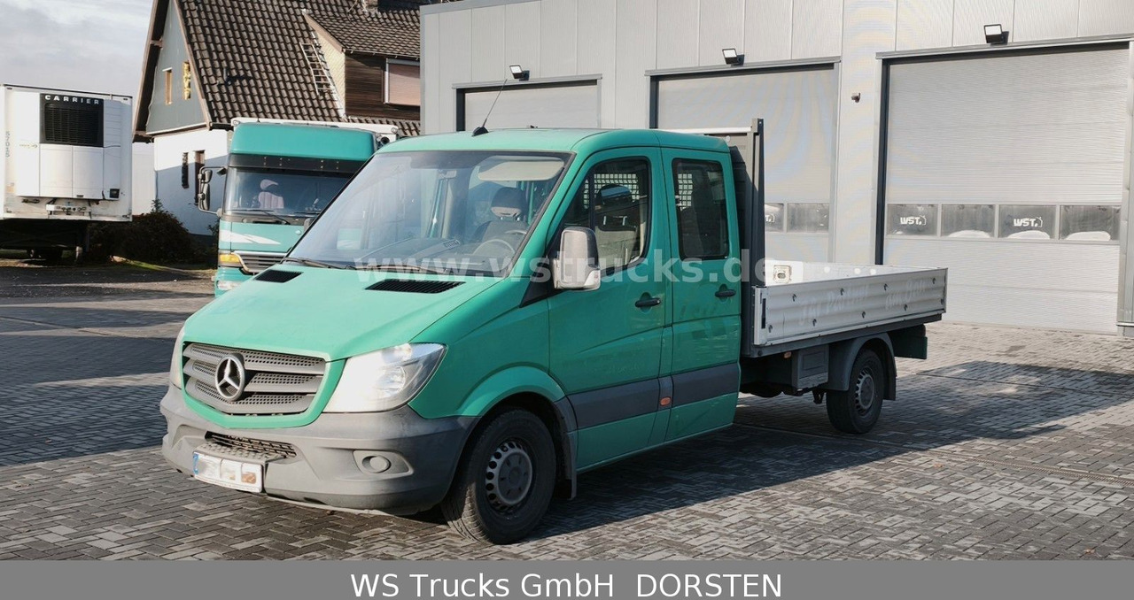 Mercedes-Benz Sprinter II Pritsche/DoKa 310/311/313/314/316 CD - Open body delivery van: picture 2 Mercedes-Benz Sprinter II Pritsche/DoKa 310/311/313/314/316 CD - Open body delivery van: picture 2