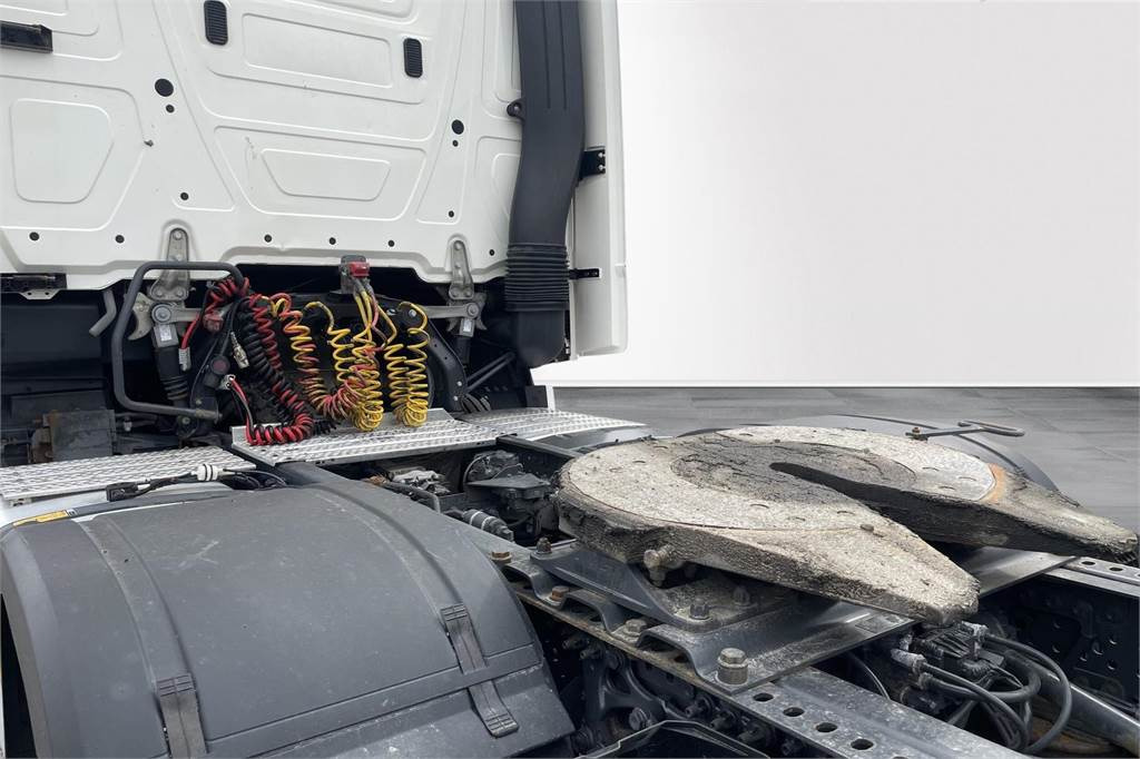 Tractor unit Mercedes-Benz ACTROS 2551LS 6x2/4 Väliteli: picture 8