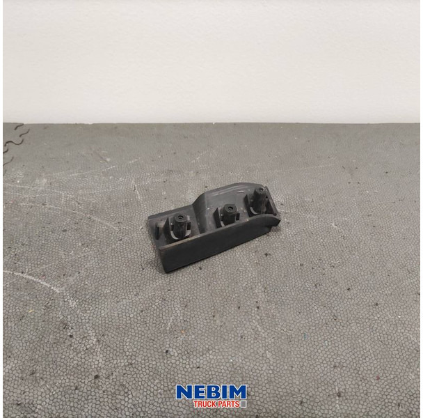 Volvo Volvo - 82446592 - Inzetstuk links - Spare parts for Truck: picture 2 Volvo Volvo - 82446592 - Inzetstuk links - Spare parts for Truck: picture 2