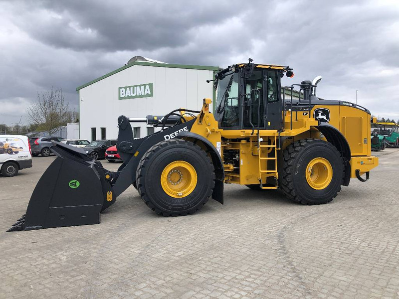 John Deere 744 P MIETE / RENTAL (12002126) - Wheel loader: picture 1 John Deere 744 P MIETE / RENTAL (12002126) - Wheel loader: picture 1