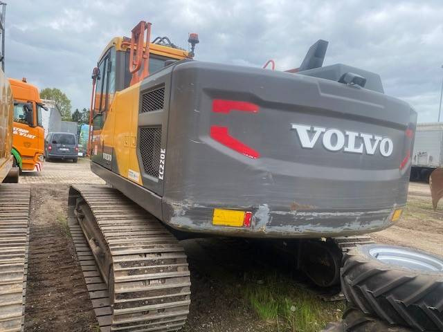 Volvo EC 220 E L MIETE / RENTAL (12001052) - Crawler excavator: picture 3 Volvo EC 220 E L MIETE / RENTAL (12001052) - Crawler excavator: picture 3