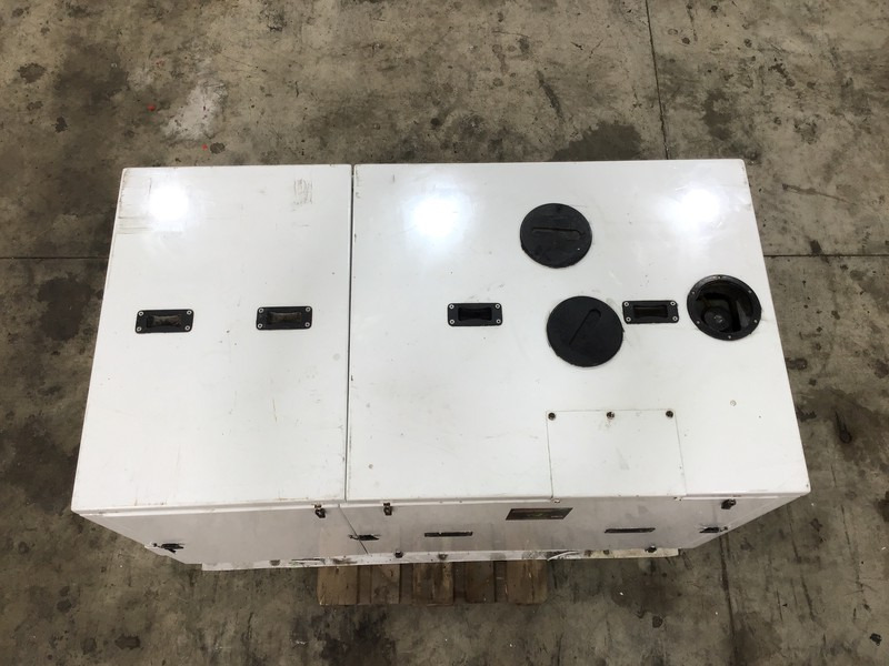 Caterpillar 3054NA GENERATOR 42.5 KVA FOR PARTS - Generator set: picture 5 Caterpillar 3054NA GENERATOR 42.5 KVA FOR PARTS - Generator set: picture 5