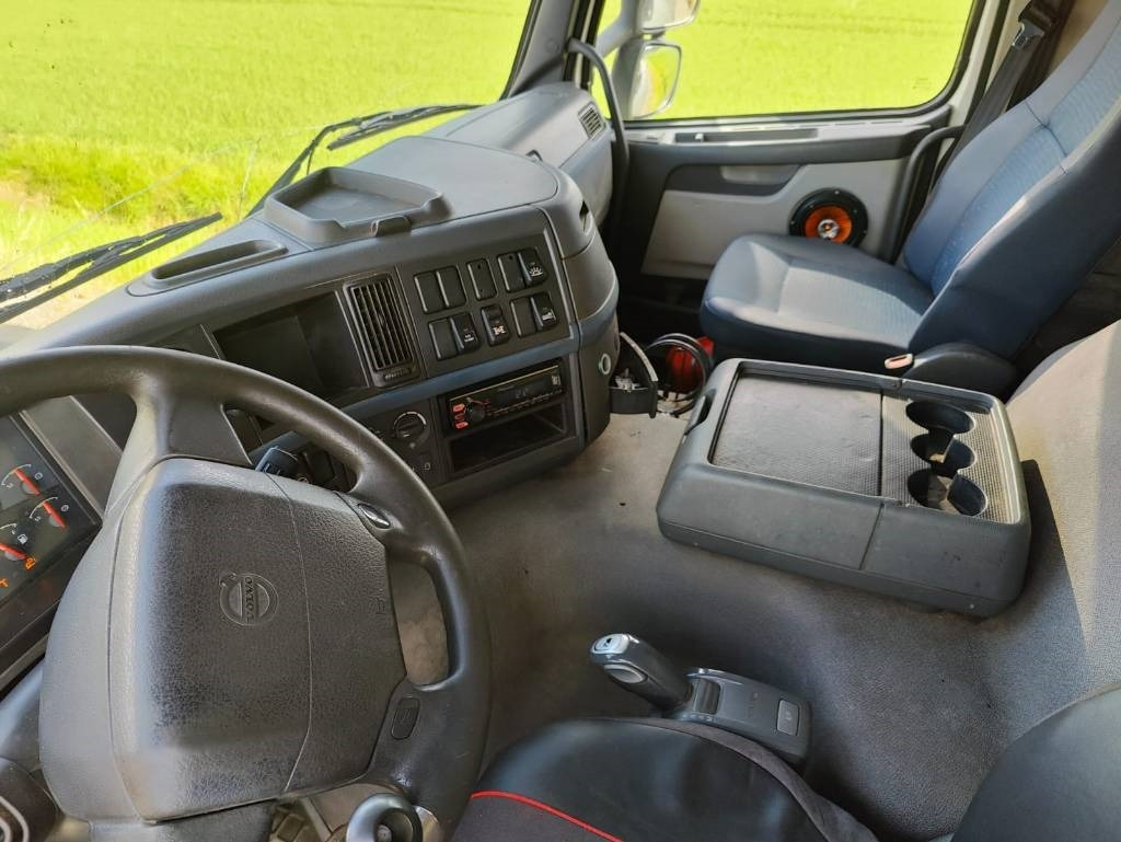 Cab chassis truck Volvo FM 13 400: picture 8