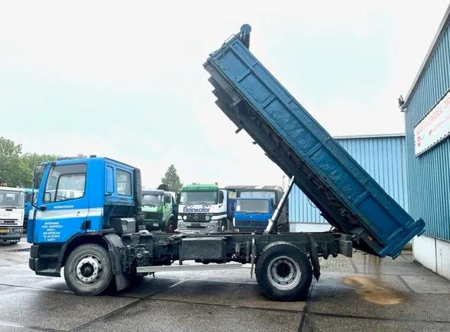 DAF 65.210 ATI 4x2 FULL STEEL KIPPER (EURO 2 / MANUAL GEARBOX / FULL STEEL SUSPENSION / P.T.O.) - Tipper: picture 5 DAF 65.210 ATI 4x2 FULL STEEL KIPPER (EURO 2 / MANUAL GEARBOX / FULL STEEL SUSPENSION / P.T.O.) - Tipper: picture 5