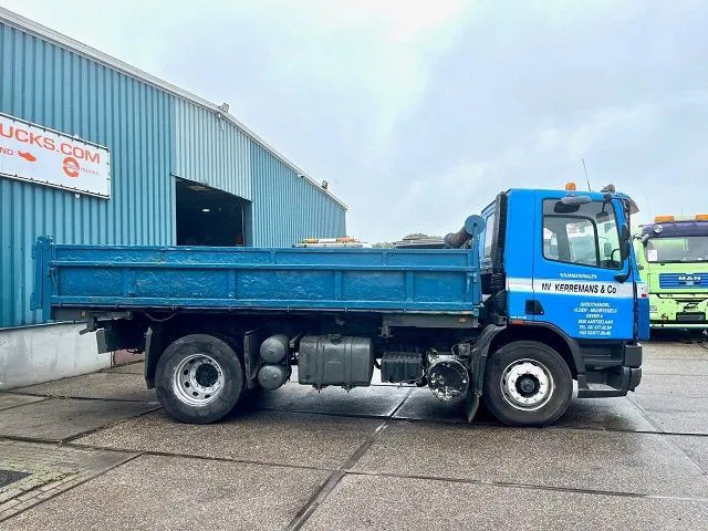 DAF 65.210 ATI 4x2 FULL STEEL KIPPER (EURO 2 / MANUAL GEARBOX / FULL STEEL SUSPENSION / P.T.O.) - Tipper: picture 4 DAF 65.210 ATI 4x2 FULL STEEL KIPPER (EURO 2 / MANUAL GEARBOX / FULL STEEL SUSPENSION / P.T.O.) - Tipper: picture 4